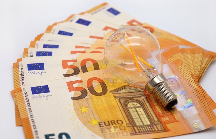 Energia, MASE al lavoro per prorogare le tutele graduali fino al 2027