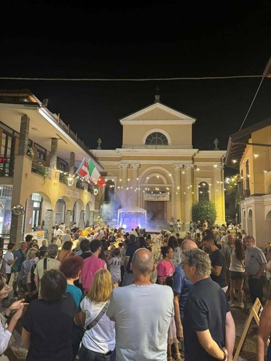 Netro: annullato lo spettacolo pirotecnico, confermata la festa di Ferragosto Netro: annullato lo spettacolo pirotecnico, confermata la festa di Ferragosto