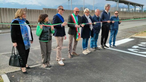 Taglio del nastro a Ponderano, ecco la nuova area camper per il turismo itinerante FOTO Taglio del nastro a Ponderano, ecco la nuova area camper per il turismo itinerante FOTO