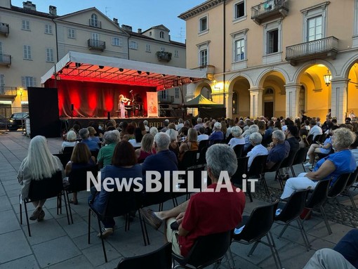 Un'altra notte bianca a Biella all'insegna della musica FOTO Davide Finatti per newsbiella.it