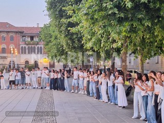 Maturità 2026, a Biella studenti in piazza Duomo per cantare "Notte prima degli esami" FOTO e VIDEO Nicola rasolo per Newsbiella.it