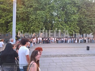 Maturità 2026, a Biella studenti in piazza Duomo per cantare "Notte prima degli esami" FOTO e VIDEO Nicola rasolo per Newsbiella.it