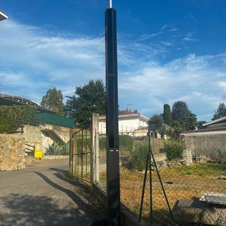 I cittadini segnalano punto pericoloso, il Comune risponde: a Viverone nuovo impianto di illuminazione (foto dalla pagina Facebook di Viverone Insieme)