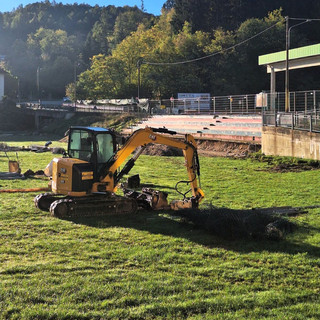 Valdilana, il campo da calcio di Ponzone si rifà il look (foto dalla pagina Facebook di Comune di Valdilana)