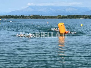 Nuoto pinnato, Minetto e Crivello dominano gli Italiani di Viverone FOTO e VIDEO Massimo Giacobbe per newsbiella.it