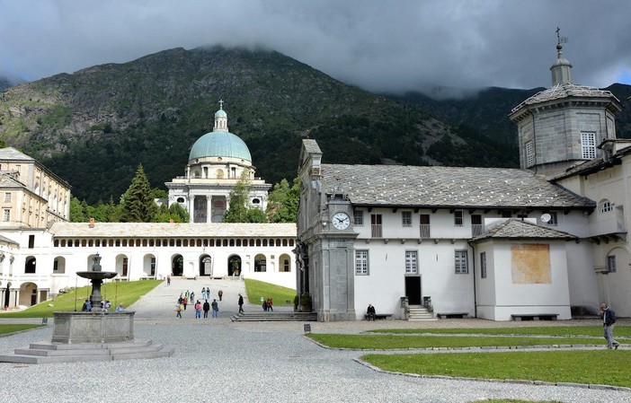 Oropa sotto le stelle: visite serali alla Basilica Antica Oropa sotto le stelle: visite serali alla Basilica Antica