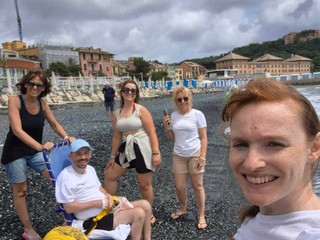 Una giornata speciale ad Arenzano: il sogno del mare si realizza per i residenti della RSA Oasi di Chiavazza