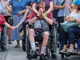 Biella, Oltre ogni ostacolo, Olivero: "L'accessibilità riguarda tutti" e Scaramuzzi percorre il tragitto in sedia a rotelle Biella, Oltre ogni ostacolo, Olivero: "L'accessibilità riguarda tutti" e Scaramuzzi percorre il tragitto in sedia a rotelle