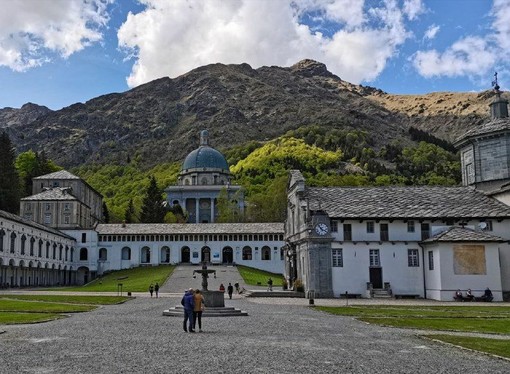 Oropa nella Belle Époque, visite guidate tra immagini d’archivio e il trenino Biella-Oropa Oropa nella Belle Époque, visite guidate tra immagini d’archivio e il trenino Biella-Oropa