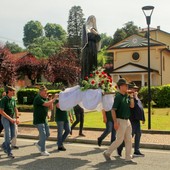 Villa del Bosco, comunità in festa con la processione per Santa Rita e Sant’Antonio
