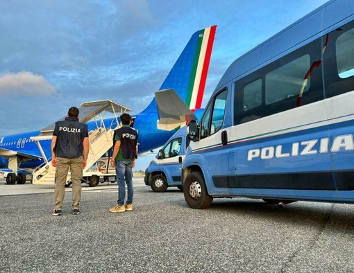 Biella, scarcerati e subito allontanati dall’Italia: due provvedimenti eseguiti in pochi giorni (foto di repertorio) Biella, scarcerati e subito allontanati dall’Italia: due provvedimenti eseguiti in pochi giorni (foto di repertorio)