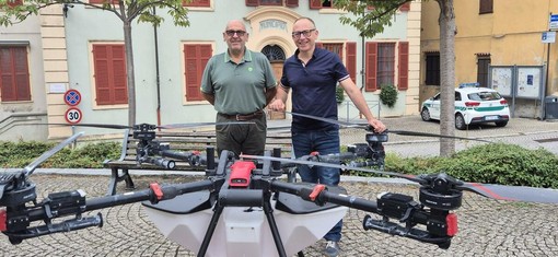Primo test al Lago di Viverone, in campo il drone per la lotta contro le zanzare Primo test al Lago di Viverone, in campo il drone per la lotta contro le zanzare