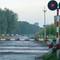 Paura a Vigliano, furgone resta bloccato tra le sbarre del passaggio a livello (foto di repertorio)