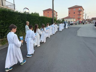 A Vigliano la processione mariana A Vigliano la processione mariana