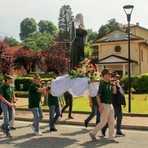 Villa del Bosco, comunità in festa con la processione per Santa Rita e Sant’Antonio Villa del Bosco, comunità in festa con la processione per Santa Rita e Sant’Antonio