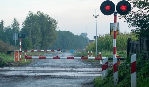 Valdengo, auto resta bloccata tra le sbarre del passaggio a livello (foto di repertorio) Valdengo, auto resta bloccata tra le sbarre del passaggio a livello (foto di repertorio)