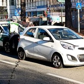 Giovane investita in Corso Europa a Biella, in ospedale in codice giallo FOTO Mattia Baù per newsbiella.it Giovane investita in Corso Europa a Biella, in ospedale in codice giallo FOTO Mattia Baù per newsbiella.it