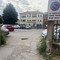 Biella, si allargano le buche nel parcheggio di via Arnulfo
