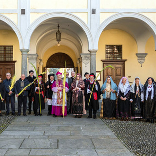 Biella, la tradizione sarda prende forma negli intrecci di palma