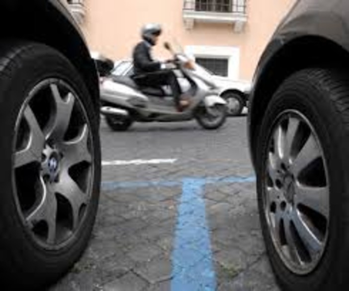 Parcheggi blu gratuiti a Biella nelle giornate del 13, 20 e 23 dicembre Parcheggi blu gratuiti a Biella nelle giornate del 13, 20 e 23 dicembre