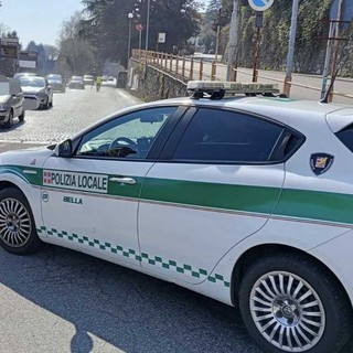 Biella, olio sull’asfalto: tratto di via Cernaia chiuso FOTO