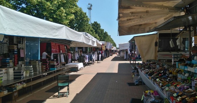 Biella, gli ambulanti di Piazza Falcone danno vita al coordinamento per la tutela dei mercati biellesi Biella, gli ambulanti di Piazza Falcone danno vita al coordinamento per la tutela dei mercati biellesi