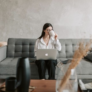 Lavoro ibrido, tra casa e ufficio cambia l’organizzazione della settimana