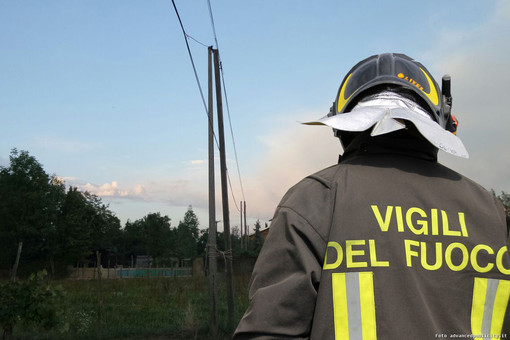 Salussola, camion danneggia palo della Telecom, foto archivio Salussola, camion danneggia palo della Telecom, foto archivio