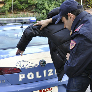 Dal Nord-Ovest, Gestiva il &quot;supermercato della droga&quot; online: ora è in carcere in Italia - Foto di repertorio