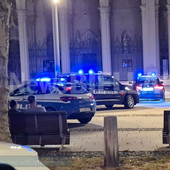 Ragazzi molesti in piazza Duomo, identificati quattro giovani tra i 21 e i 27 anni foto Nicola Rasolo per newsbiella.it Ragazzi molesti in piazza Duomo, identificati quattro giovani tra i 21 e i 27 anni foto Nicola Rasolo per newsbiella.it