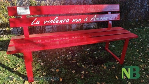 A Sordevolo verrà inaugurata una panchina rossa (foto di repertorio) A Sordevolo verrà inaugurata una panchina rossa (foto di repertorio)