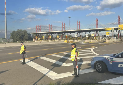 Dal Nord Ovest - Contromano per dieci chilometri sull’A26, fermata un’ultraottantenne (foto di repertorio) Dal Nord Ovest - Contromano per dieci chilometri sull’A26, fermata un’ultraottantenne (foto di repertorio)