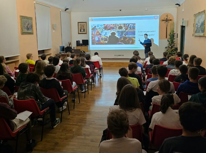 “Una vita da social”: la Polizia Postale a lezione di legalità all’action week