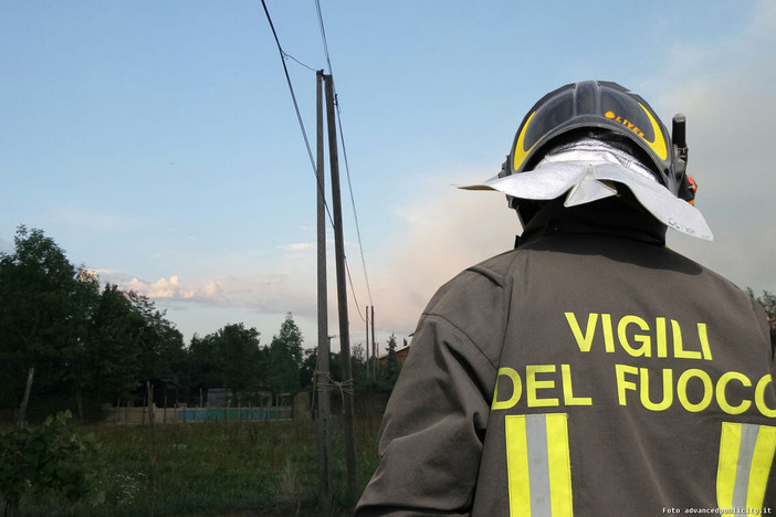 Salussola, camion danneggia palo della Telecom, foto archivio Salussola, camion danneggia palo della Telecom, foto archivio