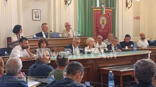 Mercato, le categorie chiedono dati e concretezza: "Prima le analisi, poi le decisioni" Mercato, le categorie chiedono dati e concretezza: "Prima le analisi, poi le decisioni"