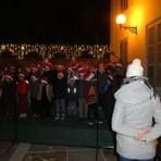A Pollone gli auguri in piazza di buone feste della Pro Loco