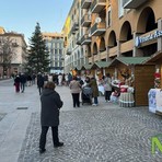 “Mercatino nel cuore di Biella”: le casette di Piazza Vittorio Veneto aperte fino al 15 febbraio