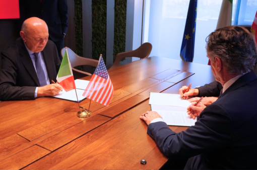 Sicurezza energetica, Pichetto firma l'accordo con il Segretario USA Burgum Sicurezza energetica, Pichetto firma l'accordo con il Segretario USA Burgum