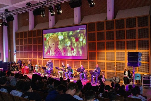 “Non si vede bene che col cuore”: grande partecipazione a Biella per il viaggio nel Piccolo Principe FOTO Raffaele Filippi