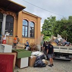 Pollone si mobilita per il futuro: grande partecipazione alla giornata di volontariato per il rinnovamento dell'asilo