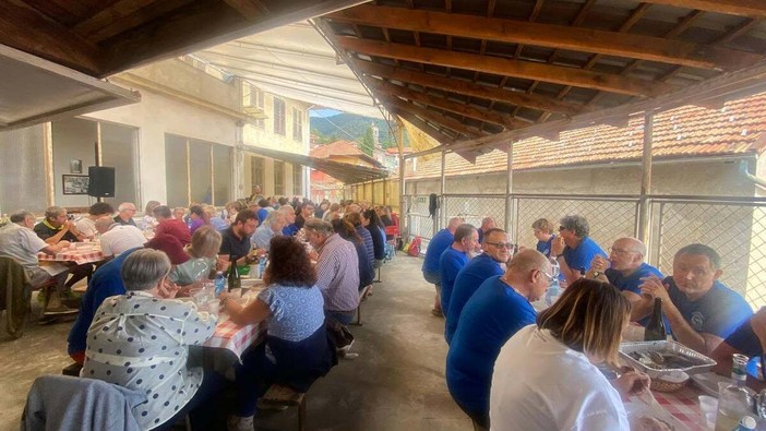 Pranzo solidale in alta Valsessera per la Baita Cascinetta, il grazie del Gruppo Sportivo Genzianella Pranzo solidale in alta Valsessera per la Baita Cascinetta, il grazie del Gruppo Sportivo Genzianella