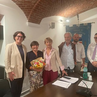 A Vigliano il Consiglio Comunale ringrazia la Dott.ssa Patrizia Brunazzo per i suoi anni di servizio (foto dal sito web del Comune di Vigliano Biellese)