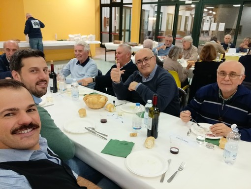 Clima di festa e canti per la Paella degli Alpini di Andorno e Miagliano FOTO