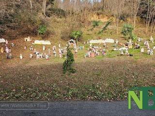 A Pollone tra luci e colori spunta il suggestivo presepe di bambole del Rione Burcina FOTO Mauro Benedetti per newsbiella.it A Pollone tra luci e colori spunta il suggestivo presepe di bambole del Rione Burcina FOTO Mauro Benedetti per newsbiella.it