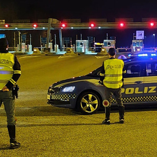 Camionista ubriaco percorre 10 chilometri contromano sull’A26 (foto di repertorio)