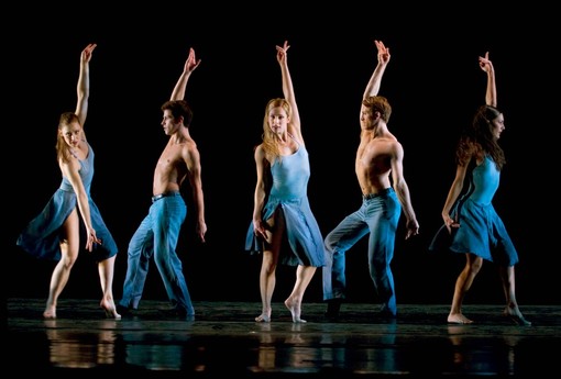 Biella: Coreografie e assoluta bellezza allo spettacolo teatrale della compagnia Parsons Dance