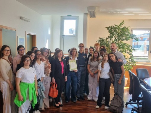 Biella, Questura: attestazione di merito per due classi dell’IIS Bona
