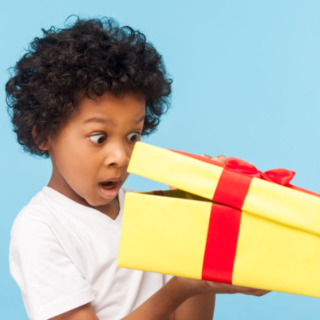 Titolo: Il valore dei ricordi: perché preferisco i regali personalizzati per i bambini