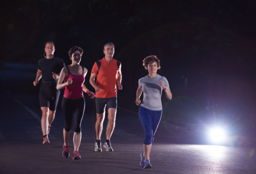 Correre in sicurezza al buio, si può? Correre in sicurezza al buio, si può?