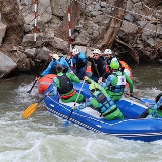 Rafting: Weekend di sfide per il rafting azzurro nelle acque del Sesia